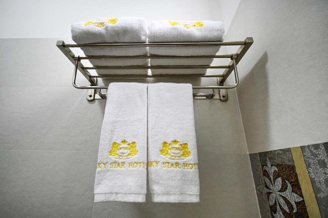 Sky Star Hotel Хошимин Экстерьер фото